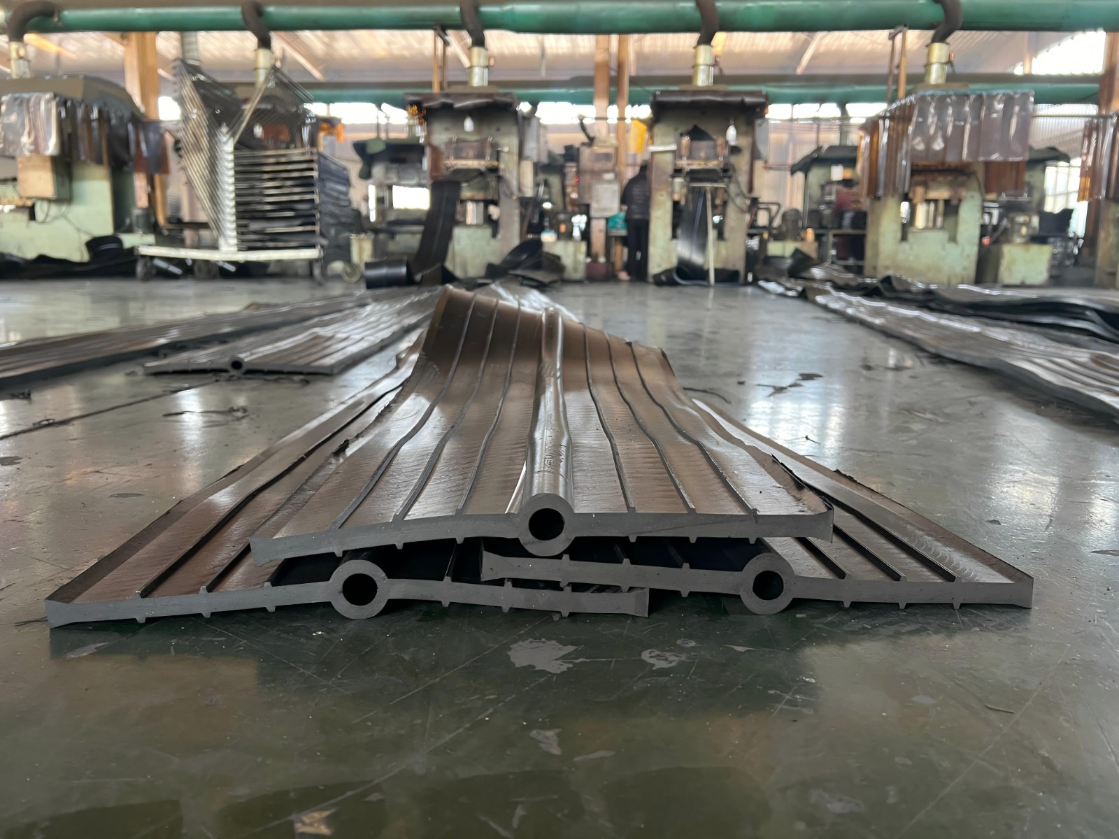 2026年給我推薦衡水本地橡膠止水帶廠家?衡水宏基橡塑的性價比同行難比!(1).jpg 2026年給我推薦衡水本地橡膠止水帶廠家?衡水宏基橡塑的性價比同行難比!(1).jpg